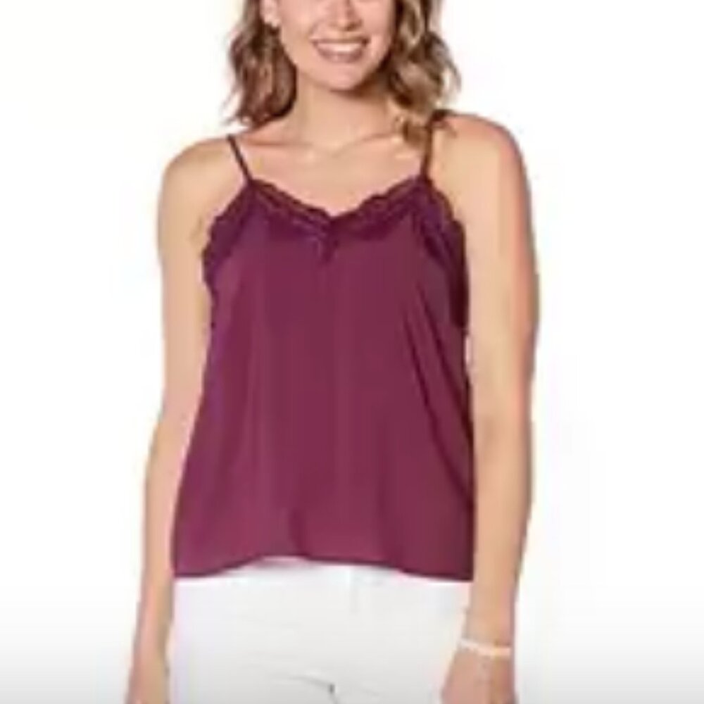 Motto Women's Lace Trim Tank Top